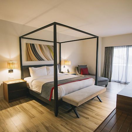 샌드&샌달스 데사루 비치 리조트&스파 외부 사진 A bedroom at the hotel